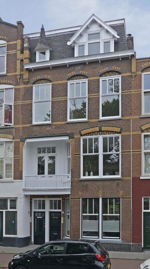 B&B Valkenbos デン・ハーグ エクステリア 写真